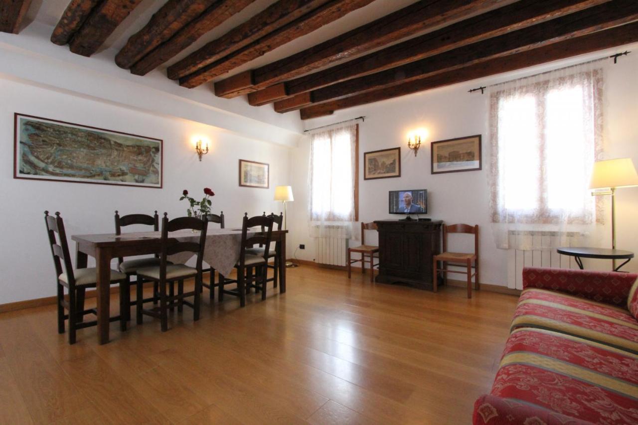 Residence Dei Mori Венеция Екстериор снимка